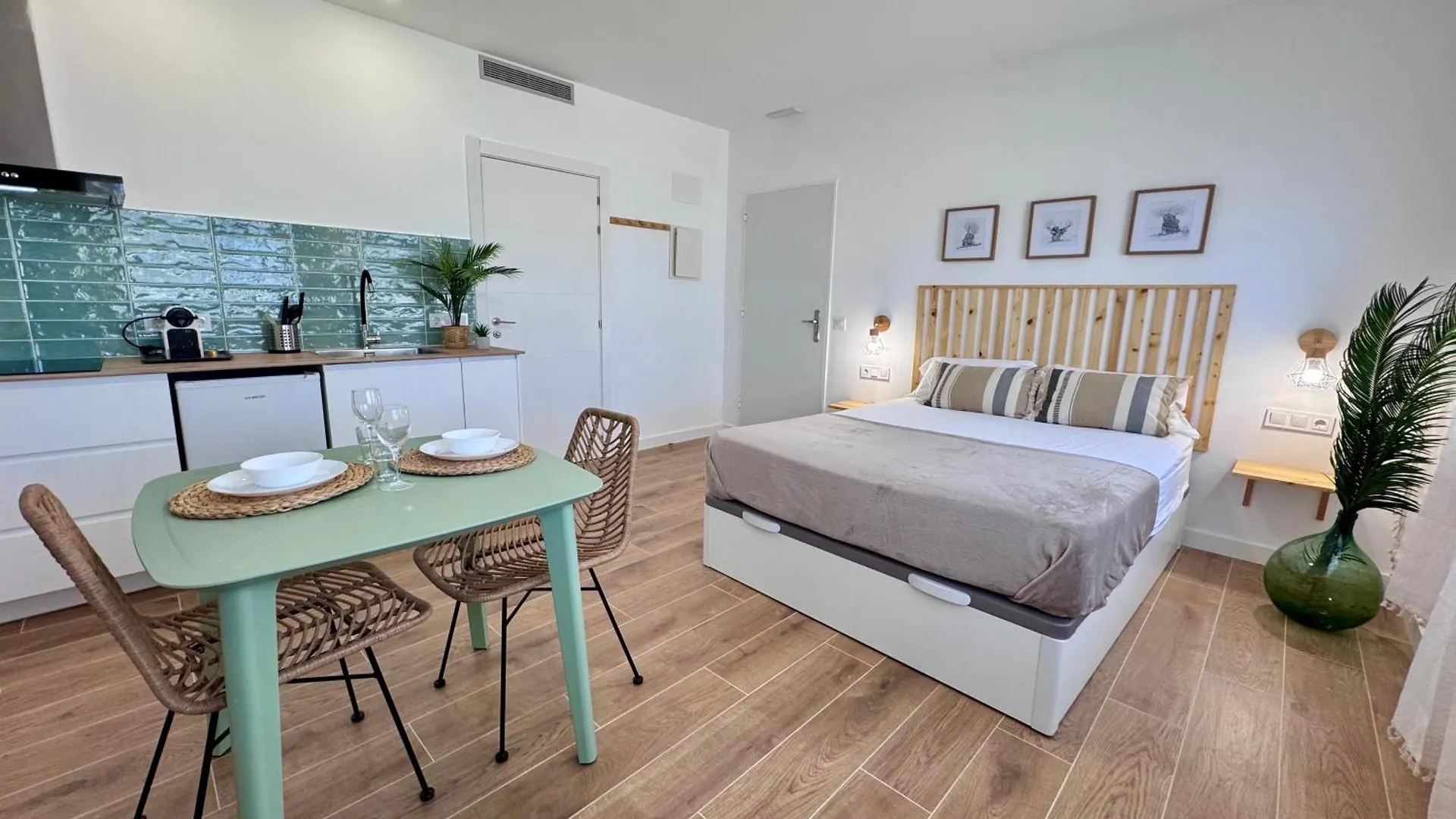 Estudio En Planta Baja, Con Piscina Comunitaria Empuriabrava 0*,