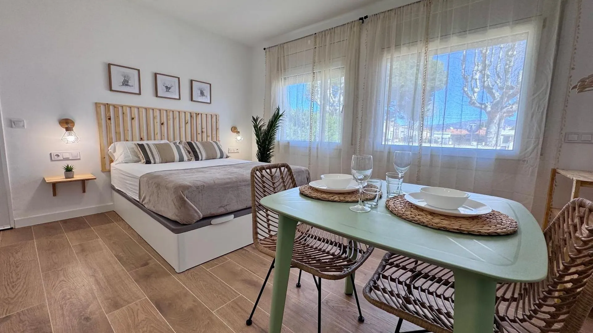 Estudio En Planta Baja, Con Piscina Comunitaria Empuriabrava